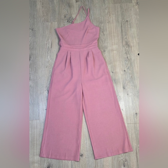 Chic Pink Sleeveless Jumpsuit with Wide-Leg Design - Picture 2 of 4
